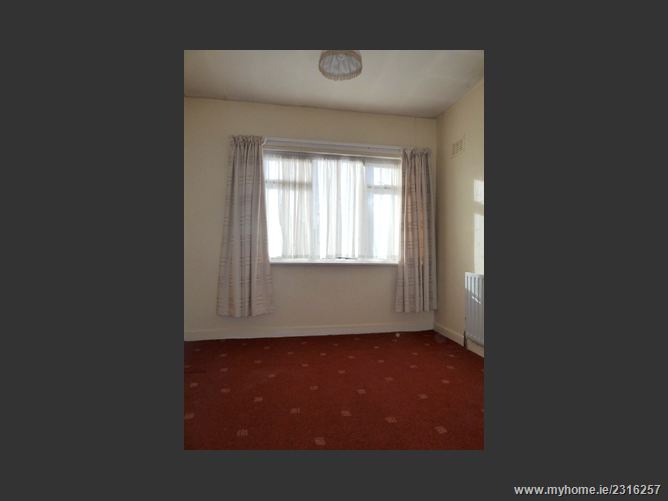 2 Lakelands Drive, Stillorgan, Co. Dublin
