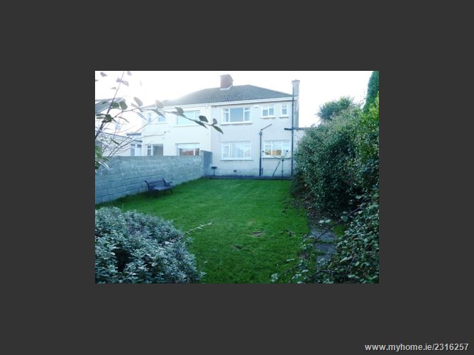 2 Lakelands Drive, Stillorgan, Co. Dublin