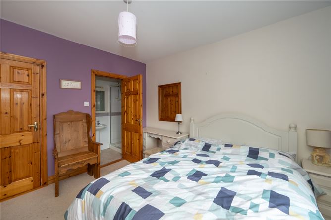1 The Grove, Lissagroom, Crossbarry, Co. Cork