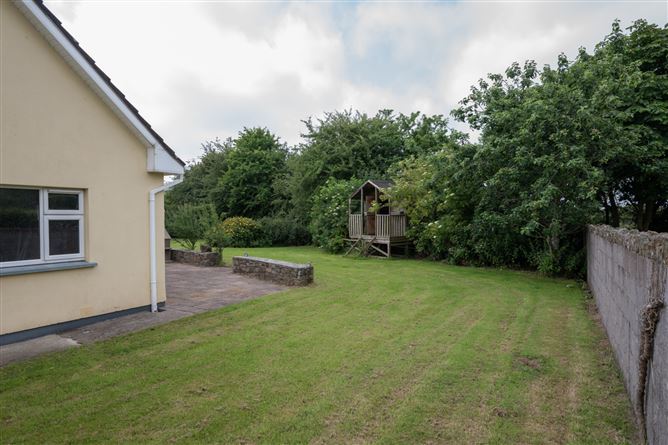 1 The Grove, Lissagroom, Crossbarry, Co. Cork