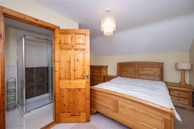 1 The Grove, Lissagroom, Crossbarry, Co. Cork