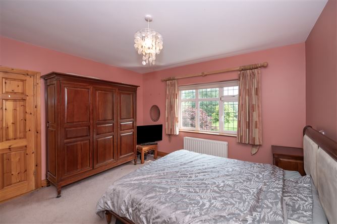 1 The Grove, Lissagroom, Crossbarry, Co. Cork