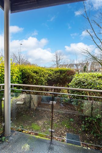 27 Stocking Wood Hall, Stocking Avenue, Rathfarnham,   Dublin 16
