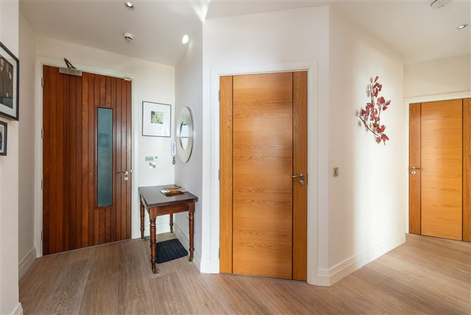 9 Seascape, Clontarf Road, Clontarf, Dublin 3