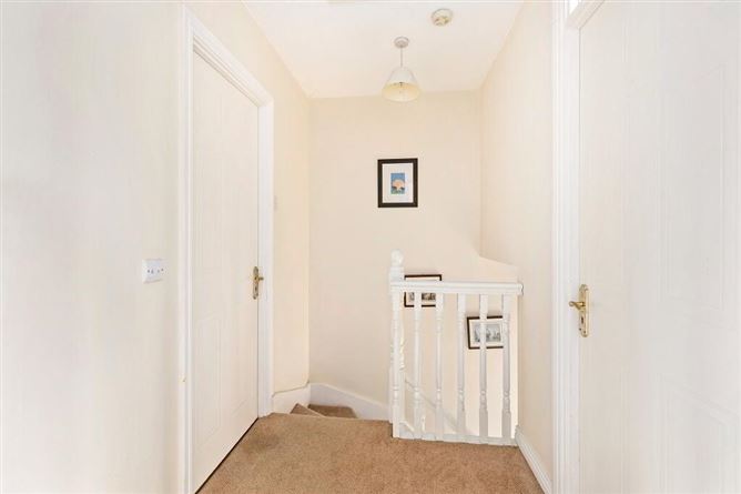 16 Earlsfort Close, Lucan, Dublin
