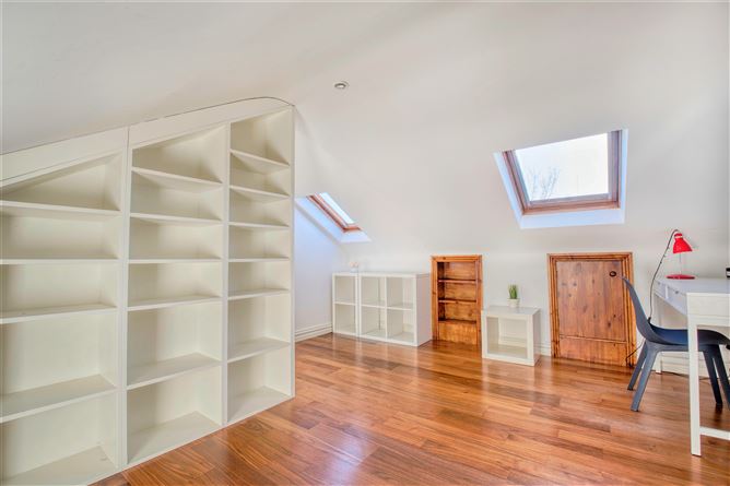 14 Tenterfields, South Brown Street, South City Centre, Dublin 8