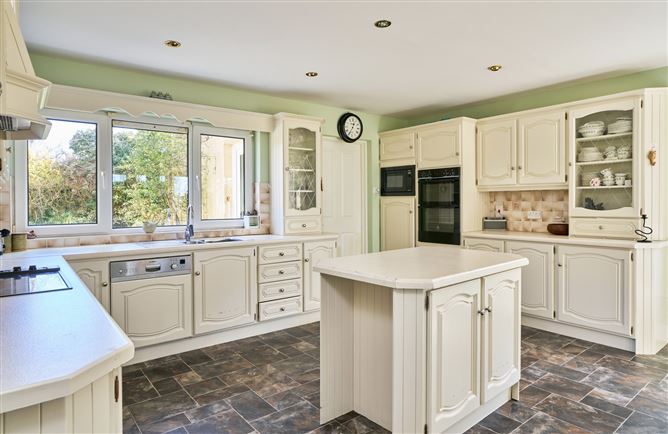 15 Strand Road, Sutton, Dublin 13