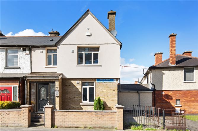 32 Clarence Mangan Road, The Tenters, Dublin 8