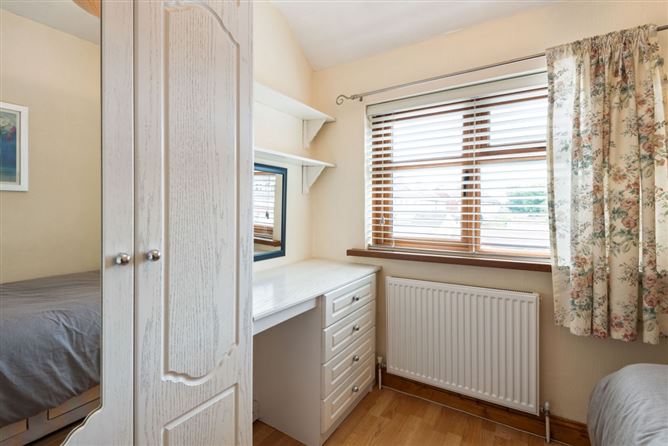 Photo 18 of 25 — 104 St Donaghs Road, Donaghmede, Dublin 13
