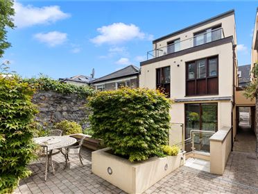 Apartment 4, 29/30 Lad Lane, Dublin 2