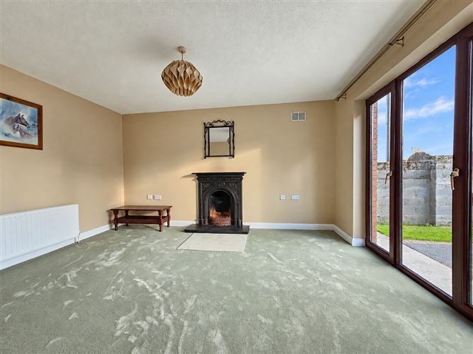 12 Woodlands, Kilrush Road, Ennis, Co. Clare