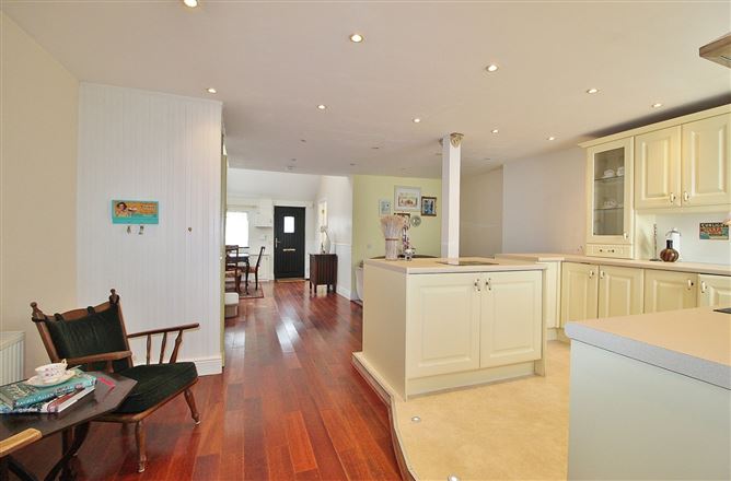 7 Crescent Place, Clontarf, Dublin 3