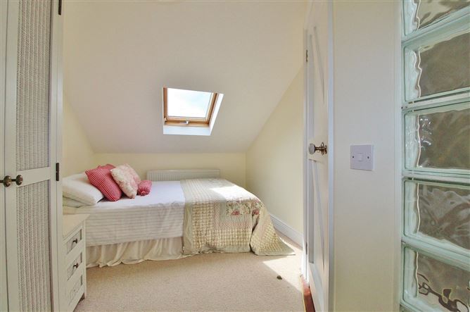 7 Crescent Place, Clontarf, Dublin 3