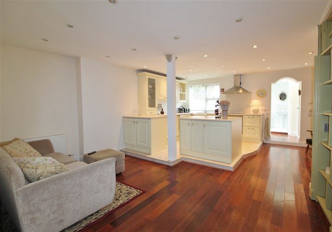 7 Crescent Place, Clontarf, Dublin 3