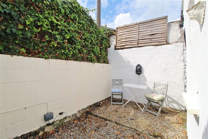 7 Crescent Place, Clontarf, Dublin 3