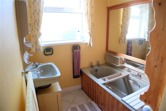 Newgrove, Kilrickle, Loughrea, Galway