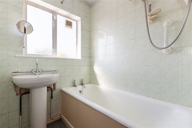 28 Brookwood Crescent, Artane, Dublin 5