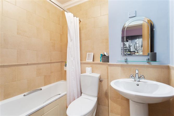 Apt 1, 11 Linden Square, Grove, Avenue, Blackrock, Co. Dublin.