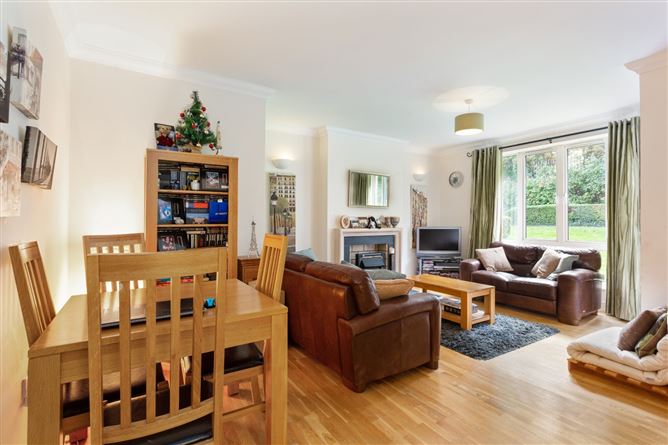 Apt 1, 11 Linden Square, Grove, Avenue, Blackrock, Co. Dublin.