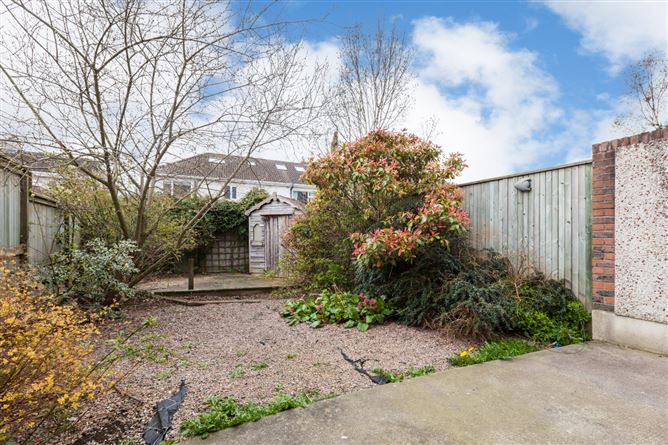 10 Hampton Square, Navan Road, Dublin 7.