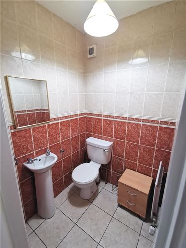 13 Castle Court , Shinrone, Offaly
