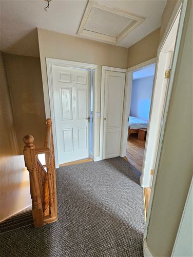 13 Castle Court , Shinrone, Offaly