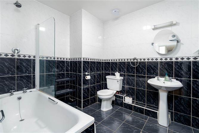 Apartment 35, Block 3, 126/127 Steeven`s Gate Apartments, James`s Street, Dublin 8