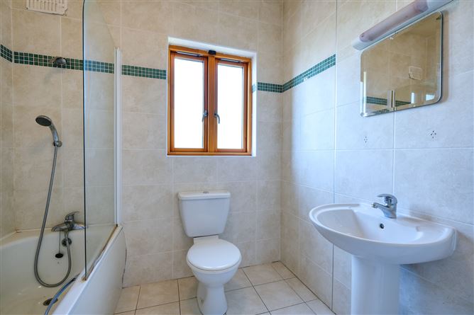 17 Harbour View, Tarmon Harbour, Termonbarry, Co. Roscommon