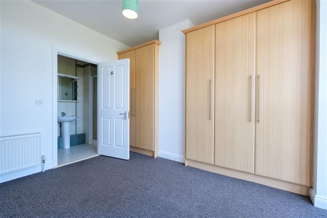 17 Harbour View, Tarmon Harbour, Termonbarry, Co. Roscommon