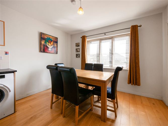 15 Brooklawn, New Ross, Wexford
