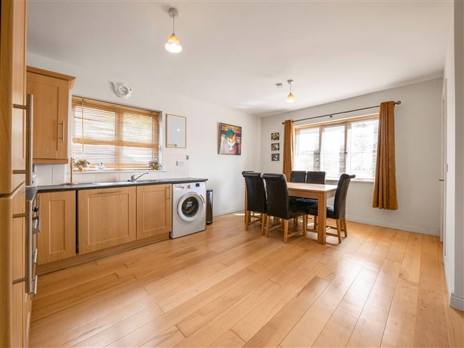 15 Brooklawn, New Ross, Wexford