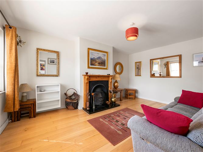 15 Brooklawn, New Ross, Wexford