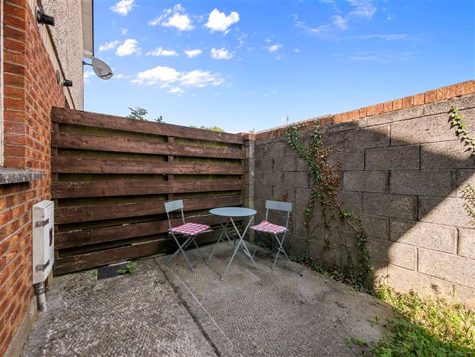15 Brooklawn, New Ross, Wexford
