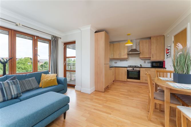 Photo 4 of 15 — 6 Belarmine Vale, Stepaside, Dublin 18
