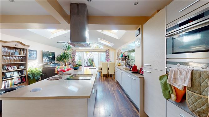 6 Bayview Park, Killiney, Co. Dublin