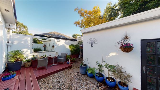 6 Bayview Park, Killiney, Co. Dublin