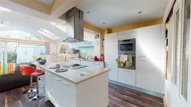 6 Bayview Park, Killiney, Co. Dublin