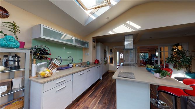 6 Bayview Park, Killiney, Co. Dublin