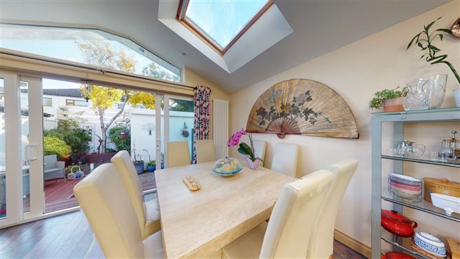 6 Bayview Park, Killiney, Co. Dublin