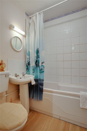 Apt.30 Glenmalure Court, James's Walk, Dublin 8