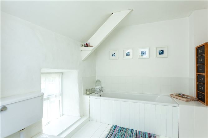 Dunworley Farmhouse, Lissycremin, Bandon, Co. Cork
