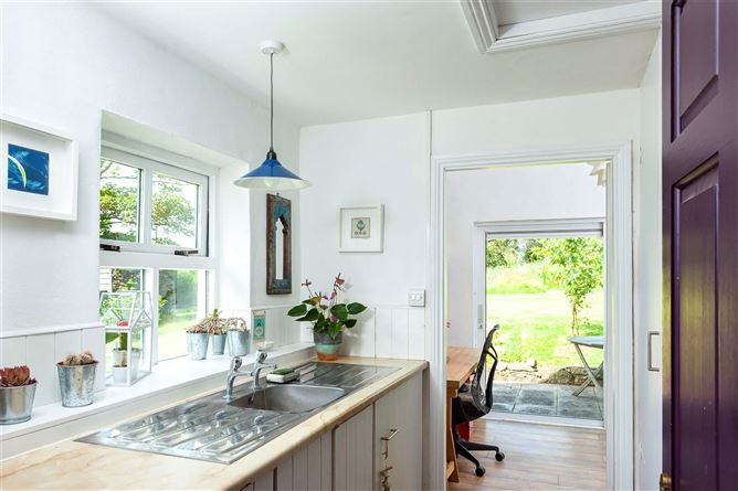 Dunworley Farmhouse, Lissycremin, Bandon, Co. Cork