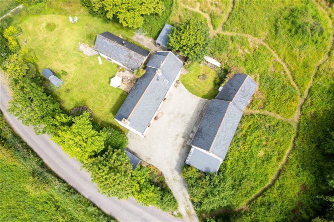 Dunworley Farmhouse, Lissycremin, Bandon, Co. Cork