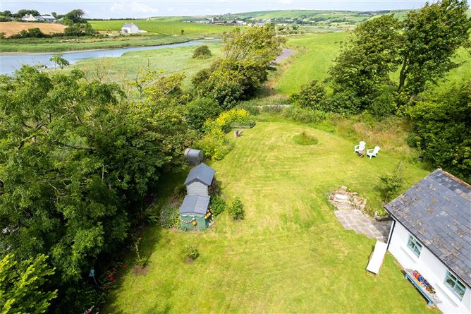 Dunworley Farmhouse, Lissycremin, Bandon, Co. Cork