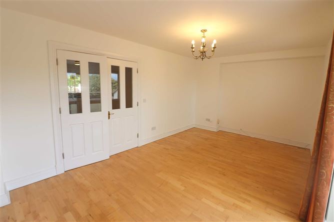 38 Oranbay, Oranhill, Oranmore, County Galway