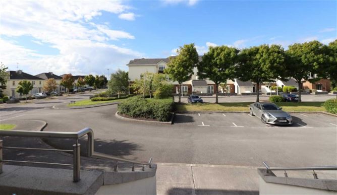 38 Oranbay, Oranhill, Oranmore, County Galway