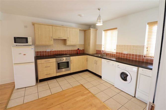 38 Oranbay, Oranhill, Oranmore, County Galway