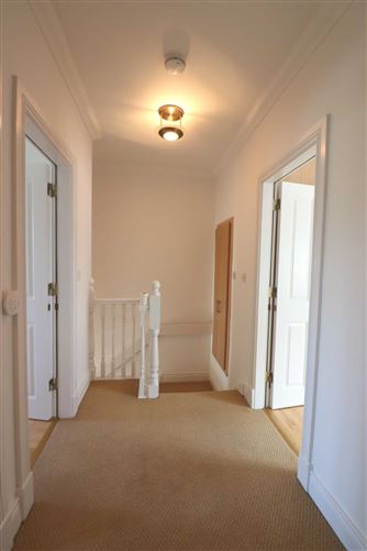 38 Oranbay, Oranhill, Oranmore, County Galway