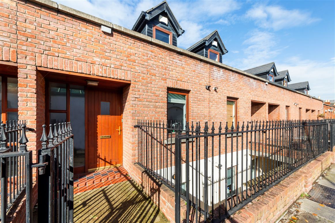 5 Fernley Court, Long Lane, South City Centre,   Dublin 8
