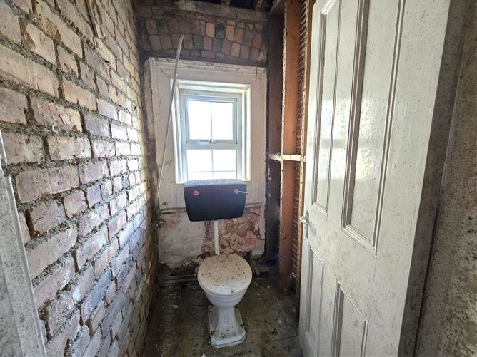 Kincora House ( Folio MN5925), Newtownbutler Road, Clones, Co. Monaghan